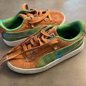 Puma boys suede Minecraft shoe big boys size 3 worn once